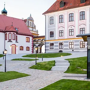 Schloss 4* Leitheim